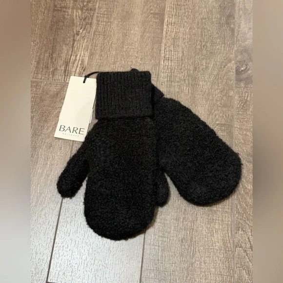 NWT Bare Knitwear Alpaca Boucle Mittens in Classic - Black - Picture 2 of 9